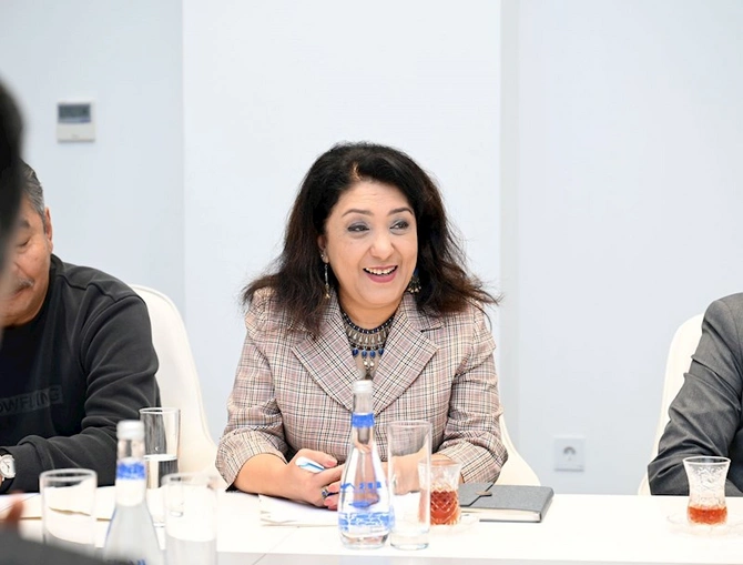 Bir sıra ölkələrin rəssamları ittifaqlarının təmsilçiləri ilə görüş olub — FOTOLAR
