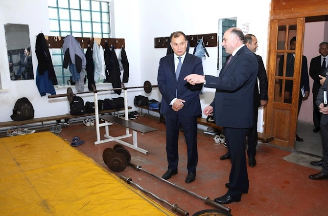 AHİK sədri Sahib Məmmədov qurumun tabe təşkilatlarında olub, mövcud vəziyyətlə maraqlanıb — FOTOLAR AHİK sədri Sahib Məmmədov qurumun tabe təşkilatlarında olub, mövcud vəziyyətlə maraqlanıb — FOTOLAR