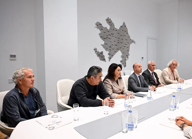 Bir sıra ölkələrin rəssamları ittifaqlarının təmsilçiləri ilə görüş olub — FOTOLAR