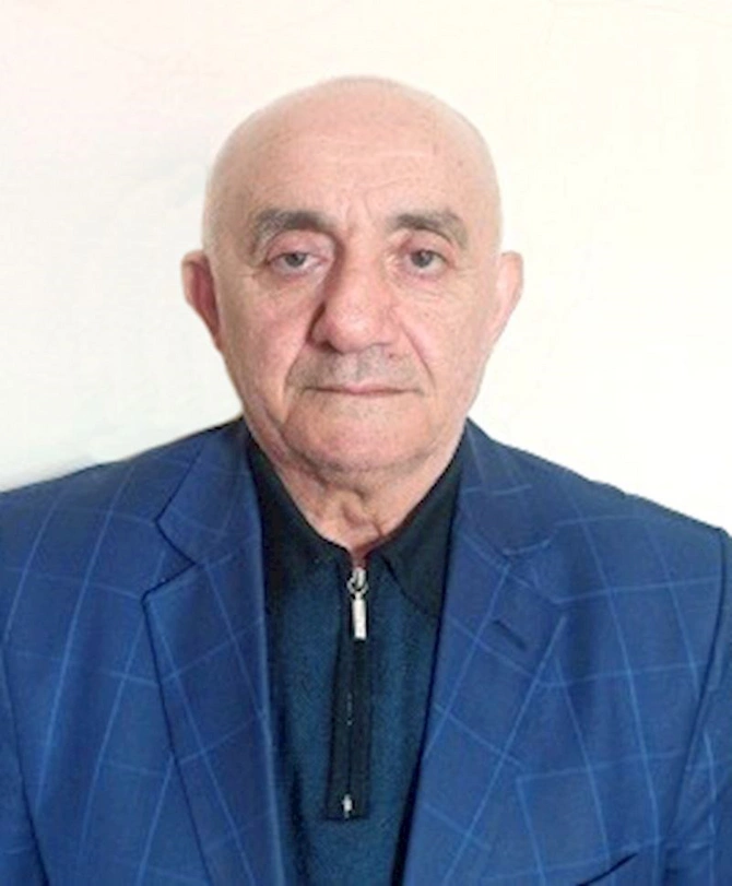 GDU-da tələbələrdən rüşvət alınmasının kadrları yayıldı — VİDEO GDU-da tələbələrdən rüşvət alınmasının kadrları yayıldı — VİDEO