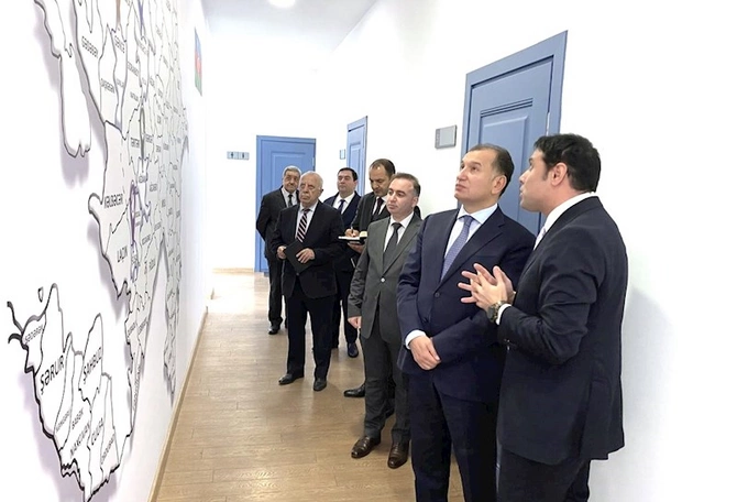 AHİK sədri Sahib Məmmədov qurumun tabe təşkilatlarında olub, mövcud vəziyyətlə maraqlanıb — FOTOLAR AHİK sədri Sahib Məmmədov qurumun tabe təşkilatlarında olub, mövcud vəziyyətlə maraqlanıb — FOTOLAR