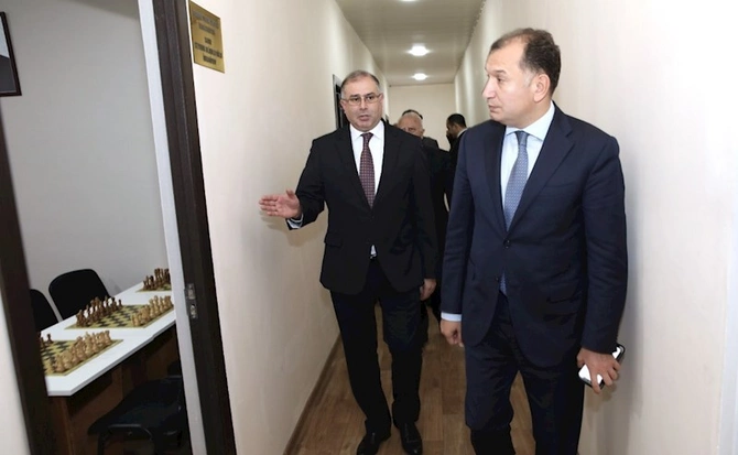 AHİK sədri Sahib Məmmədov qurumun tabe təşkilatlarında olub, mövcud vəziyyətlə maraqlanıb — FOTOLAR AHİK sədri Sahib Məmmədov qurumun tabe təşkilatlarında olub, mövcud vəziyyətlə maraqlanıb — FOTOLAR