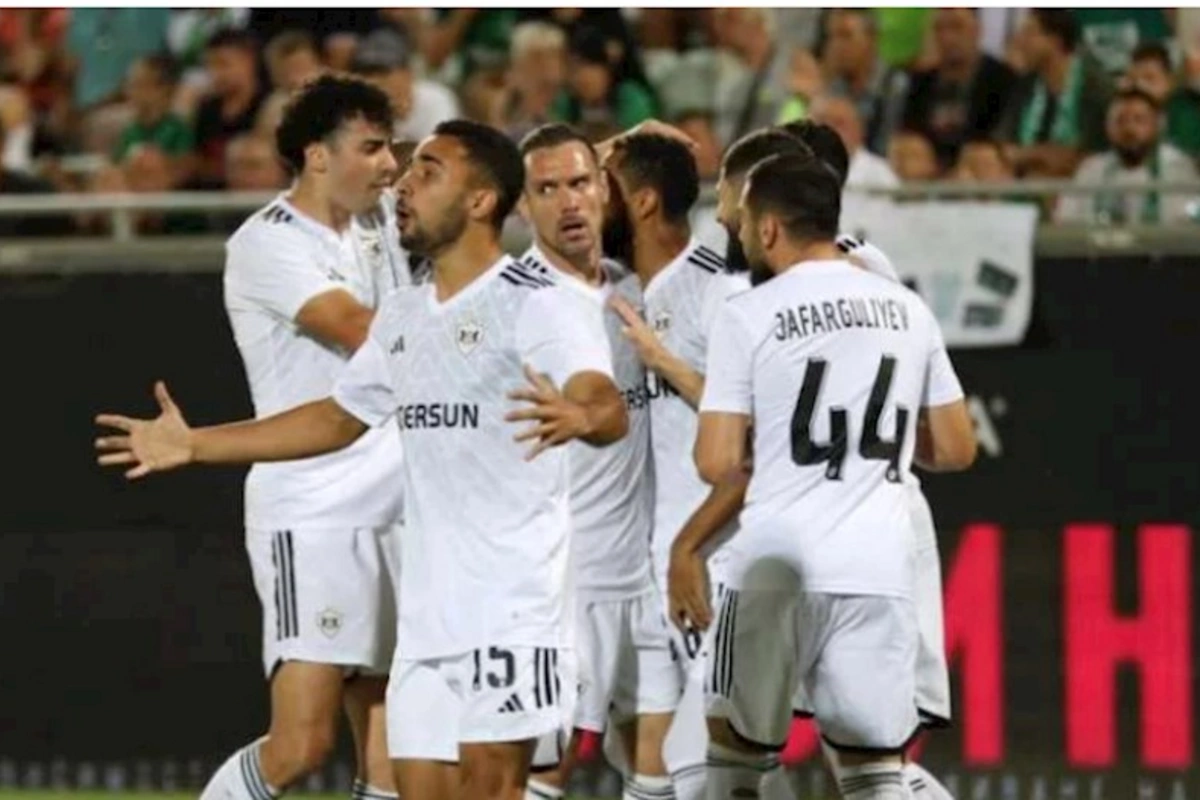 Qarabağ futbolçuların maaşlarını ARTIRIB