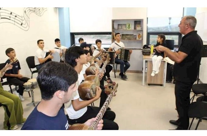Füzulidə Kurmanqazı adına Uşaq Yaradıcılıq Mərkəzində şagirdlər təhsilə başlayacaq — FOTOLAR Füzulidə Kurmanqazı adına Uşaq Yaradıcılıq Mərkəzində şagirdlər təhsilə başlayacaq — FOTOLAR