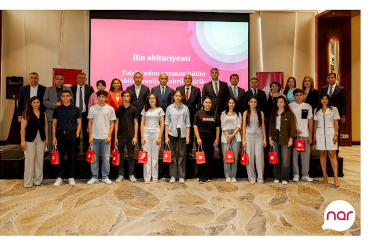 Nar təhsilə dəstək göstərərək ən yüksək bal toplayan abituriyentləri mükafatlandırdı — FOTOLAR
