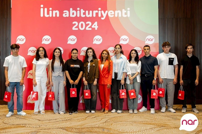 Nar təhsilə dəstək göstərərək ən yüksək bal toplayan abituriyentləri mükafatlandırdı — FOTOLAR