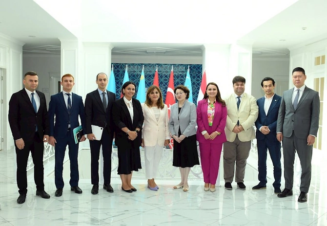 Dövlət Xidməti ilə Türk Mədəniyyəti və İrsi Fondu arasında Anlaşma Memorandumu imzalanıb — FOTOLAR