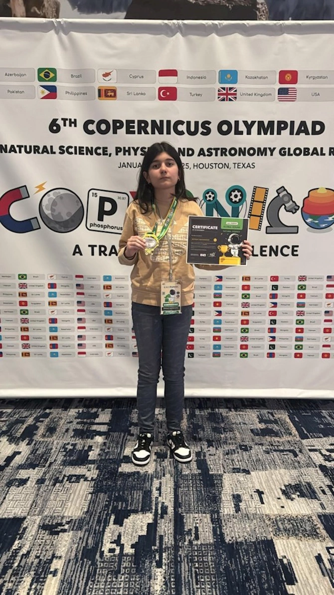 Azərbaycanlı şagird Mətanət Mustafayeva ABŞ-də keçirilən olimpiadada qızıl medal qazanıb — FOTOLAR (VİDEO) Azərbaycanlı şagird Mətanət Mustafayeva ABŞ-də keçirilən olimpiadada qızıl medal qazanıb — FOTOLAR (VİDEO)
