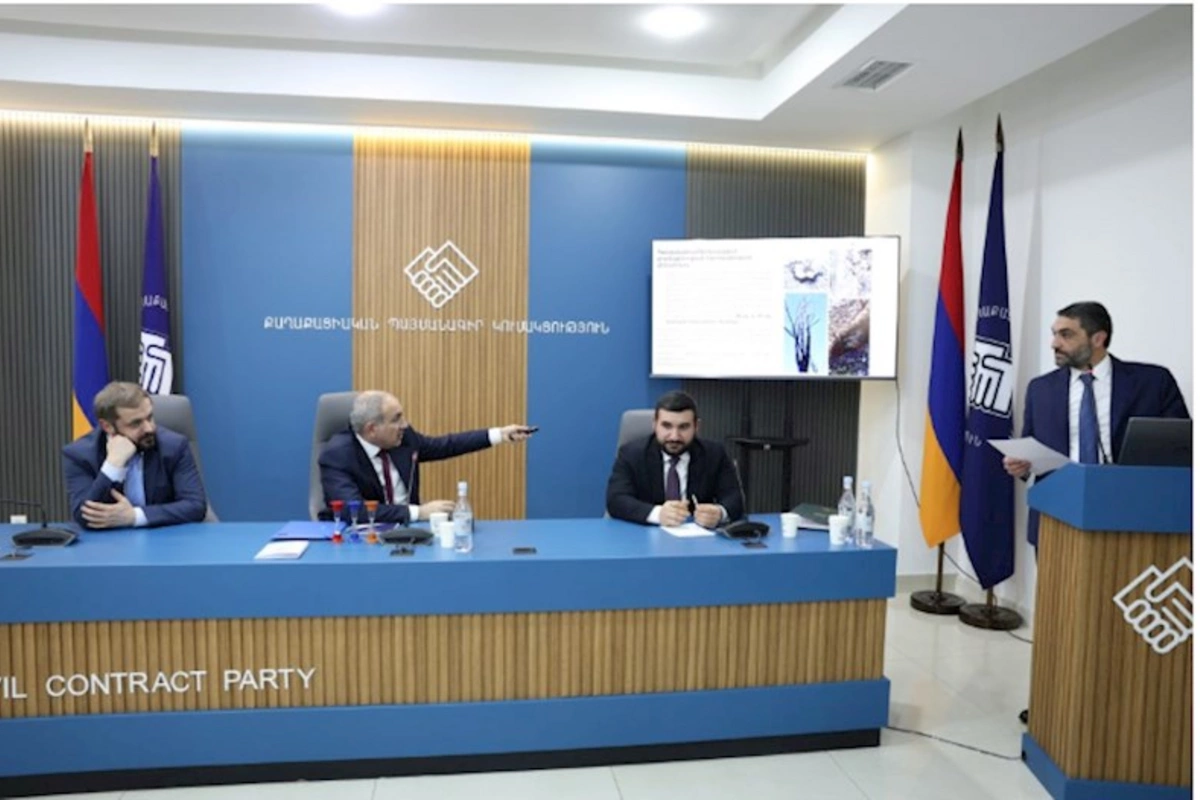 Paşinyanın gözü önündə əlbəyaxa dava düşdü