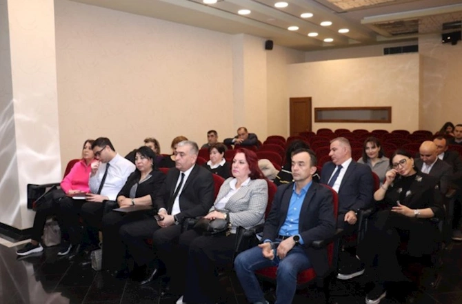İnsan Alverinə Qarşı Mübarizə üzrə QHT Koalisiyasının İdarə Heyəti seçilib — FOTOLAR İnsan Alverinə Qarşı Mübarizə üzrə QHT Koalisiyasının İdarə Heyəti seçilib — FOTOLAR