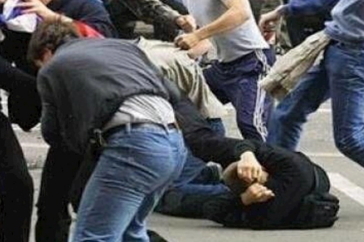 Lənkəranda küçə mübahisəsi ağır cinayətə çevrildi — TƏFƏRRÜAT