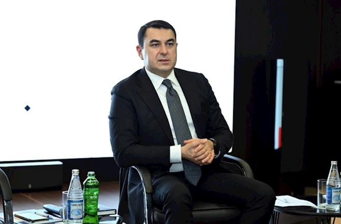 Mədəniyyət naziri işə qəbul olunmuş bir qrup müəllimlə görüşüb — FOTOLAR Mədəniyyət naziri işə qəbul olunmuş bir qrup müəllimlə görüşüb — FOTOLAR