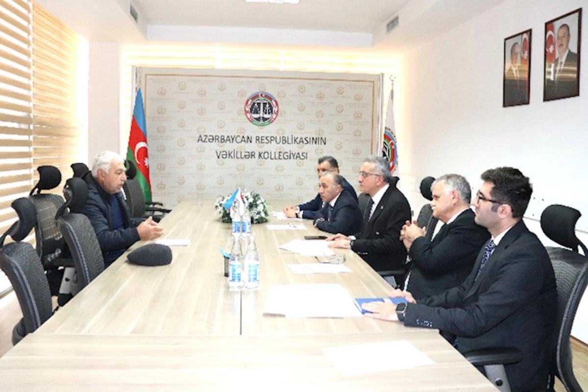 Vəkillər Kollegiyasının sədri vətəndaş qəbulu keçirib — FOTOLAR