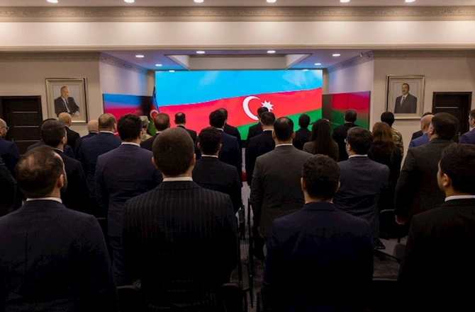 “AzerGold”da 20 Yanvar hadisələrinin 35-ci ildönümünə həsr olunmuş tədbir keçirilib — FOTOLAR “AzerGold”da 20 Yanvar hadisələrinin 35-ci ildönümünə həsr olunmuş tədbir keçirilib — FOTOLAR