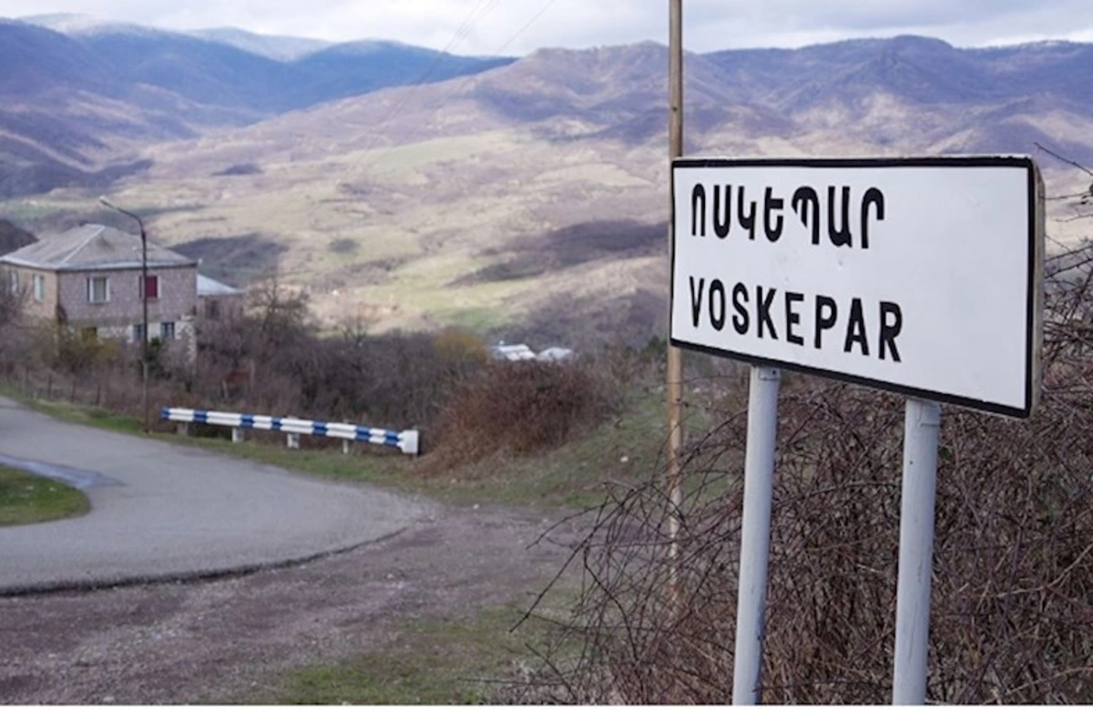 Rusiya hərbçiləri Qazaxla sərhədi tərk edirlər