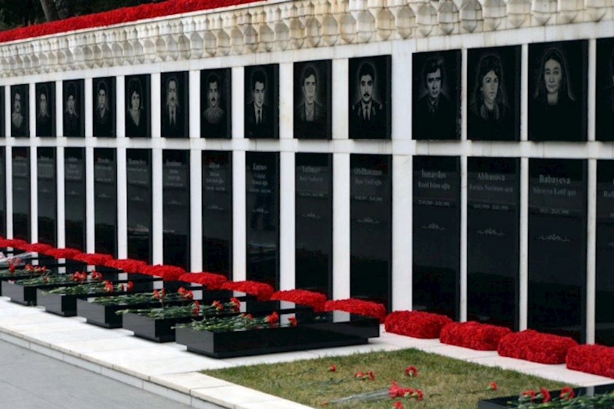 Azərbaycandakı diplomatik korpusların rəhbərləri Şəhidlər xiyabanını ziyarət edirlər — FOTO