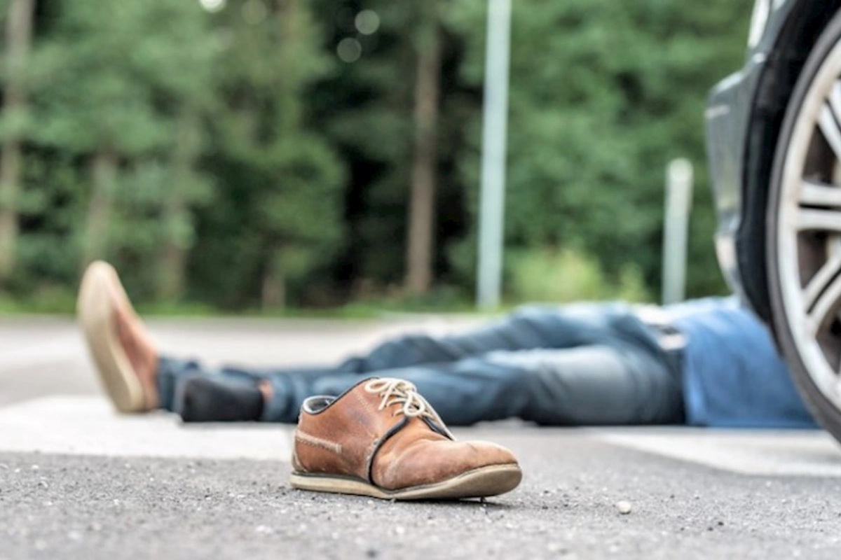 Bakıda 19 yaşlı gənc yol qəzasında xəsarət aldı