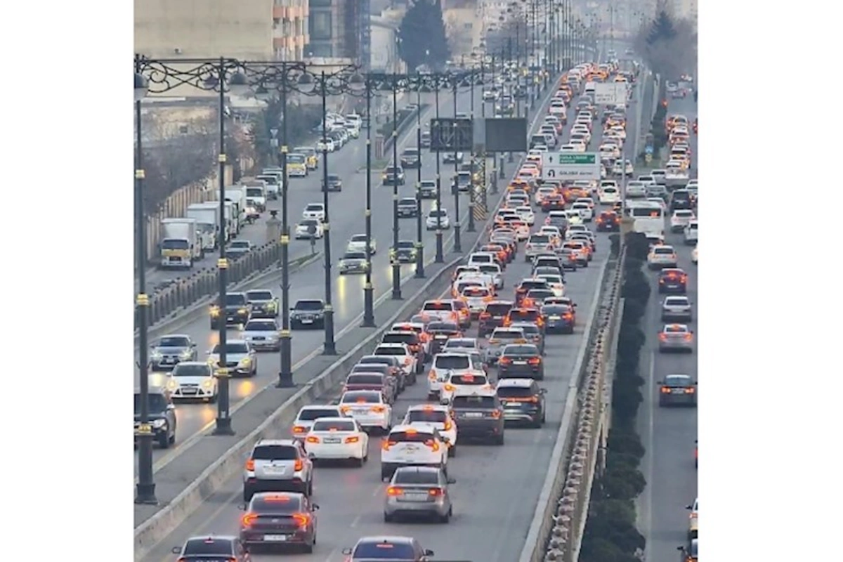 Hazırda 19 yolda tıxac var — SİYAHI