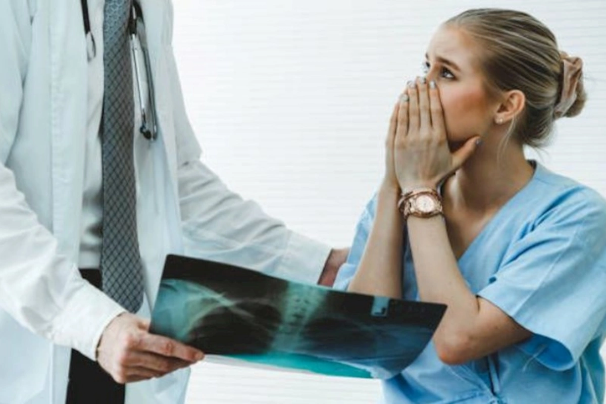 Həkim səhlənkarlığı ilə bağlı şikayətlər çoxalıb — Problem necə həll edilməlidir?