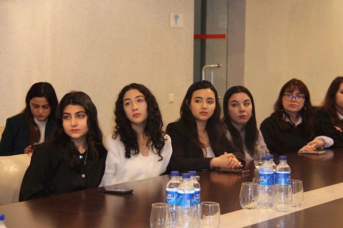 “Fotojurnalistikaya Dəstək Proqramı”nın Təqdimat Mərasimi keçirildi — FOTOLAR (VİDEO)