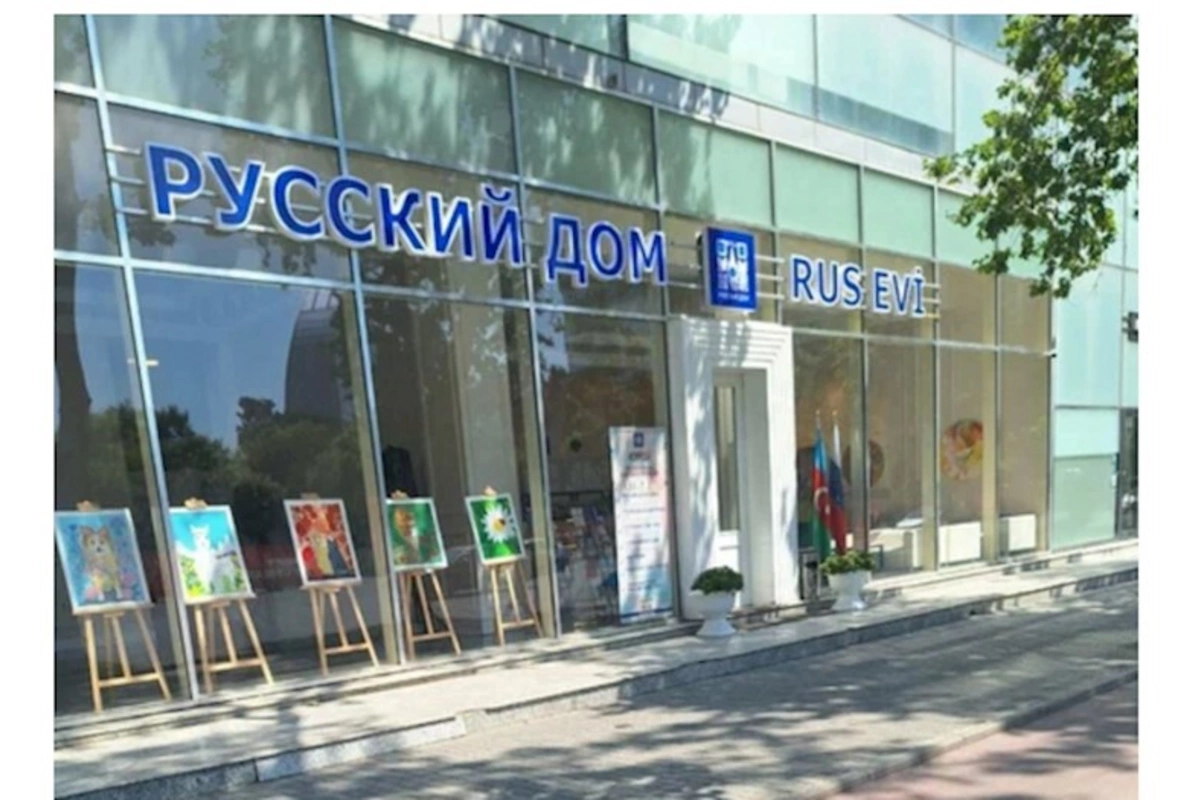 Rus evi, yoxsa daha çox rus kəşfiyyat evi? — VİDEO
