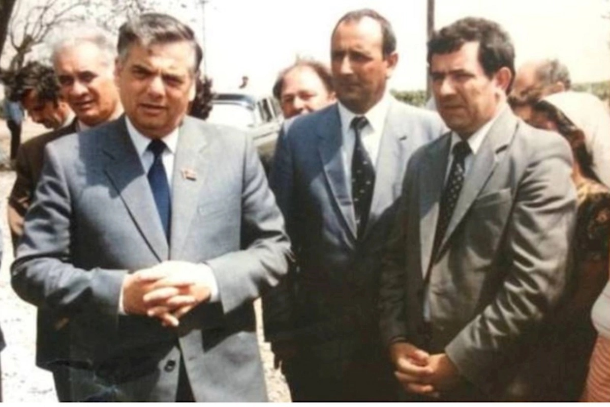 Kamran Bağırov Qarabağın Ermənistana birləşməsinə qərar vermiş iclasa necə gəlib? — Azərbaycanın rəhbəri Xankəndində ermənilərə nə deyib? (TARİX)
