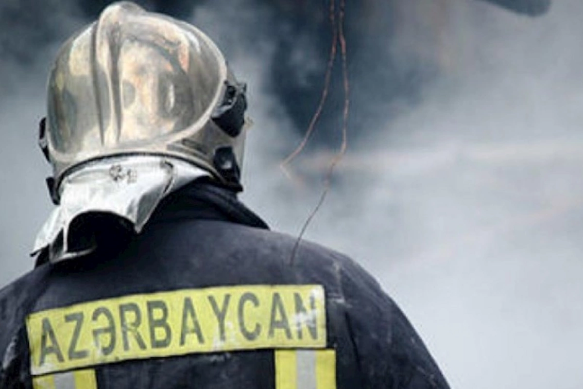 Bakıda yaşayış binasında yanğın