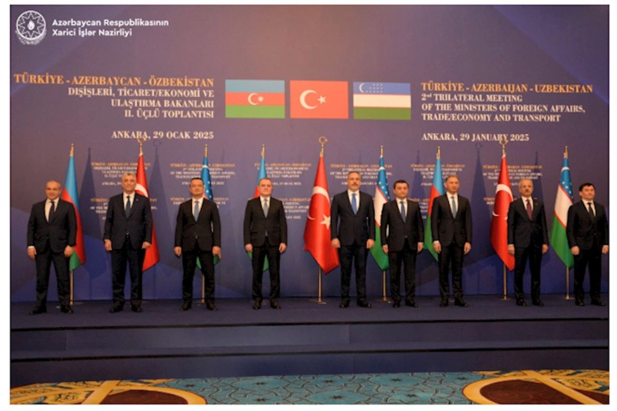 Azərbaycan, Türkiyə və Özbəkistan nazirlərinin üçtərəfli görüşü başlayıb