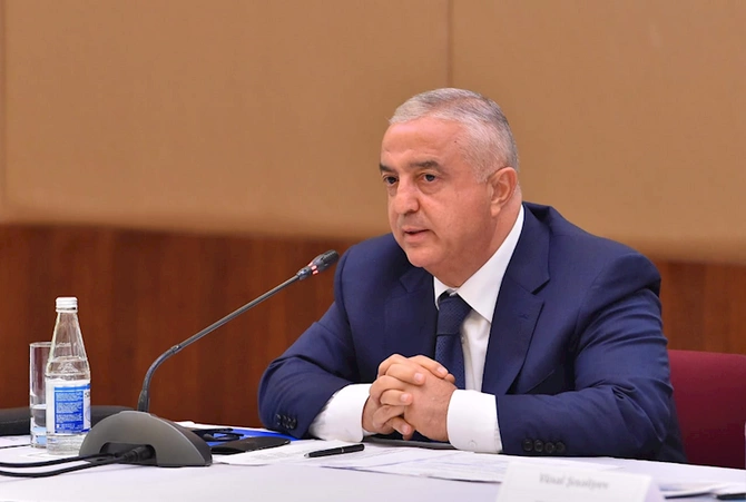 “Su şəbəkəsinə qoşulma” üzrə islahatların və yeni tariflərin təqdimatı keçirilib — FOTOLAR “Su şəbəkəsinə qoşulma” üzrə islahatların və yeni tariflərin təqdimatı keçirilib — FOTOLAR