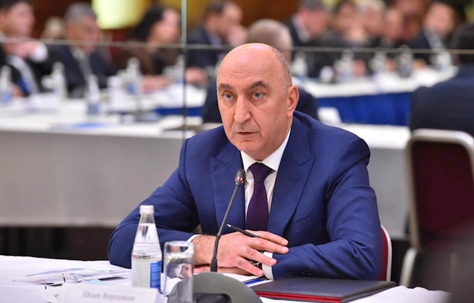 “Su şəbəkəsinə qoşulma” üzrə islahatların və yeni tariflərin təqdimatı keçirilib — FOTOLAR “Su şəbəkəsinə qoşulma” üzrə islahatların və yeni tariflərin təqdimatı keçirilib — FOTOLAR