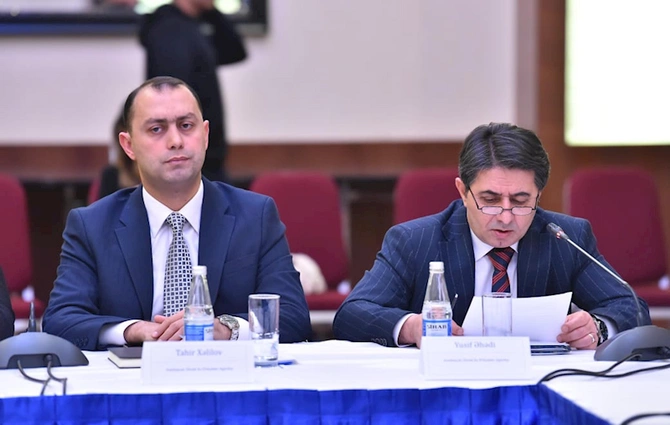 “Su şəbəkəsinə qoşulma” üzrə islahatların və yeni tariflərin təqdimatı keçirilib — FOTOLAR “Su şəbəkəsinə qoşulma” üzrə islahatların və yeni tariflərin təqdimatı keçirilib — FOTOLAR