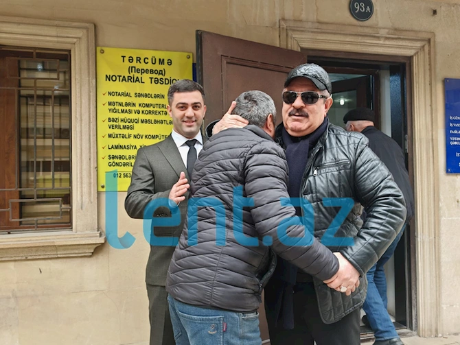 Ağadadaş Ağayev balta ilə hücum çəkdiyi Nurəddin Cəlilovla barışdı — FOTO Ağadadaş Ağayev balta ilə hücum çəkdiyi Nurəddin Cəlilovla barışdı — FOTO