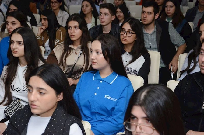 Sabirabad və Ağcabədidə Milli Mətbuat 150 illi ilə bağlı gənclərlə görüş keçirildi — FOTOLAR