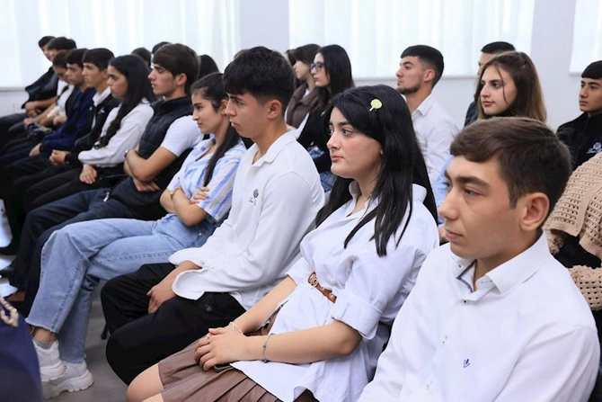 Sabirabad və Ağcabədidə Milli Mətbuat 150 illi ilə bağlı gənclərlə görüş keçirildi — FOTOLAR