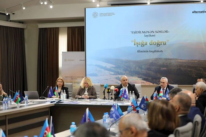 İşığa doğru filminin təqdimatı oldu — FOTOLAR İşığa doğru filminin təqdimatı oldu — FOTOLAR
