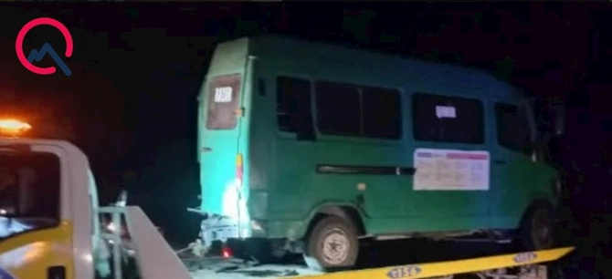 Toydan sərnişin gətirən avtobus mikroavtobusla toqquşdu: Yaralılar var — FOTO