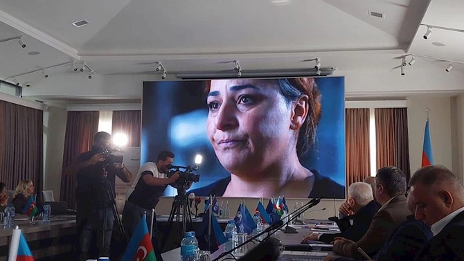 İşığa doğru filminin təqdimatı oldu — FOTOLAR İşığa doğru filminin təqdimatı oldu — FOTOLAR