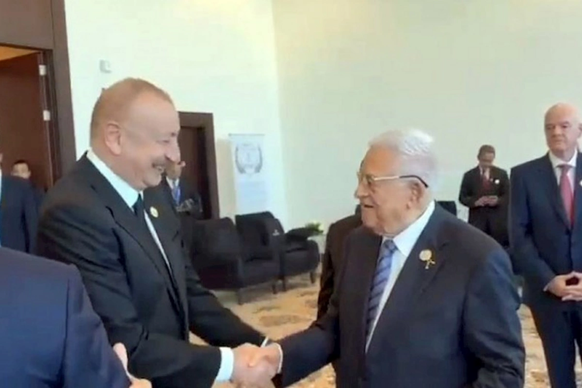 İlham Əliyev Mahmud Abbasla görüşüb