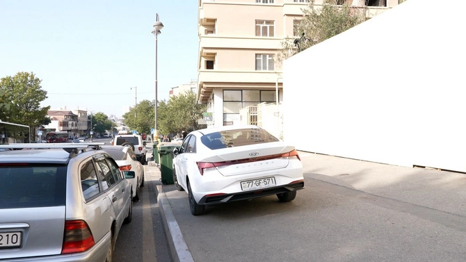 DİN səkilərdə avtomobillərini park edən sürücülərə müraciət ünvanlayıb — VİDEO/FOTOLAR