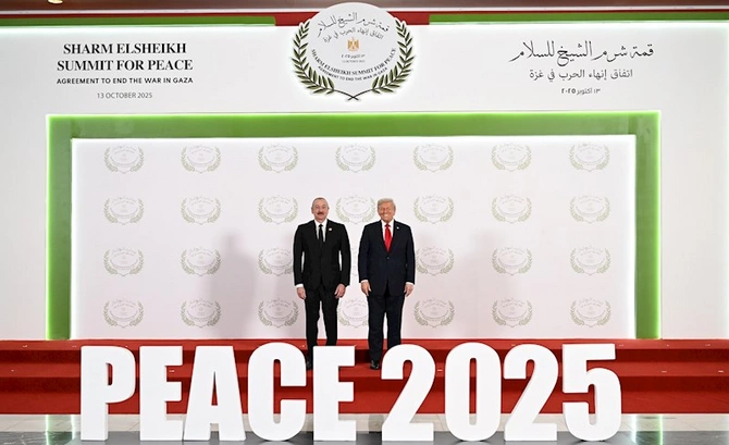 Prezidentin Trampla görüşündən FOTOLAR