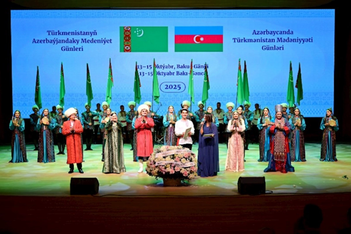 Türkmənistan Mədəniyyəti Günlərinə həsr olunmuş möhtəşəm konsert proqramı təqdim olunub — FOTOLAR