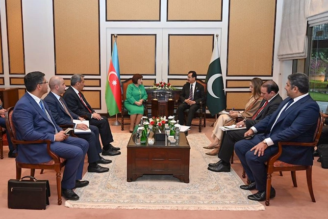 Sahibə Qafarova Pakistan Senatının sədri ilə görüşdü — FOTOLAR Sahibə Qafarova Pakistan Senatının sədri ilə görüşdü — FOTOLAR