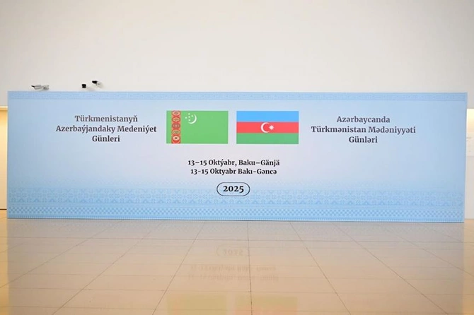Türkmən milli irsinin dayağı - Arxadağ adlı sərgi açılıb — FOTOLAR Türkmən milli irsinin dayağı - Arxadağ adlı sərgi açılıb — FOTOLAR