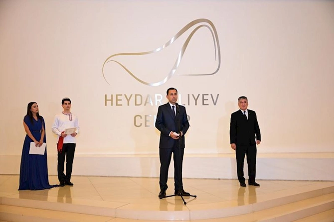Türkmən milli irsinin dayağı - Arxadağ adlı sərgi açılıb — FOTOLAR Türkmən milli irsinin dayağı - Arxadağ adlı sərgi açılıb — FOTOLAR