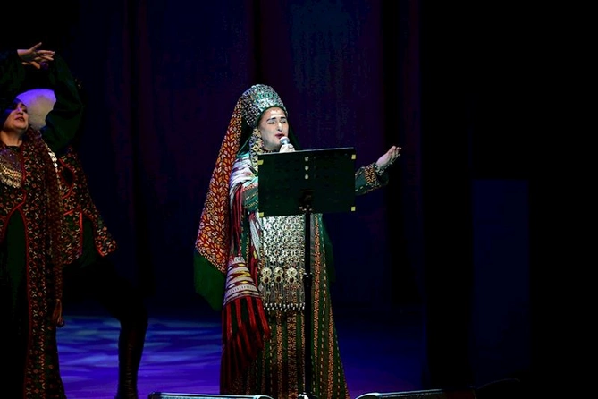 Türkmənistan Mədəniyyəti Günlərinə həsr olunmuş möhtəşəm konsert proqramı təqdim olunub — FOTOLAR Türkmənistan Mədəniyyəti Günlərinə həsr olunmuş möhtəşəm konsert proqramı təqdim olunub — FOTOLAR