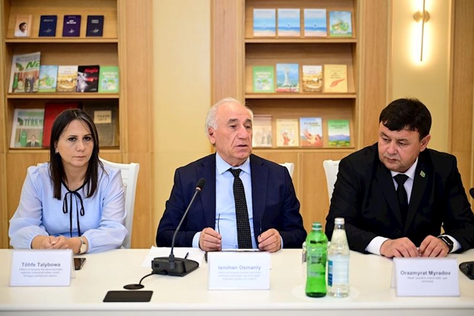 Azərbaycan Milli Kitabxanasında “Türkmənistan ədəbiyyatı guşəsi”nin açılışı olub — FOTOLAR Azərbaycan Milli Kitabxanasında “Türkmənistan ədəbiyyatı guşəsi”nin açılışı olub — FOTOLAR
