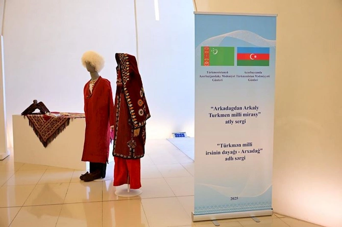 Türkmən milli irsinin dayağı - Arxadağ adlı sərgi açılıb — FOTOLAR Türkmən milli irsinin dayağı - Arxadağ adlı sərgi açılıb — FOTOLAR