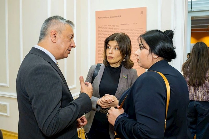 Bakıda Daha yaxşı gələcəyin vədi adlı sərgi açıldı — FOTOLAR Bakıda Daha yaxşı gələcəyin vədi adlı sərgi açıldı — FOTOLAR
