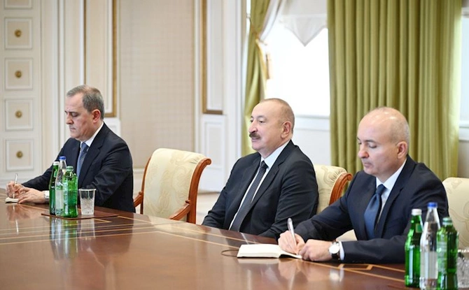 İlham Əliyev ATƏT sədrini qəbul etdi — FOTOLAR (YENİLƏNİB) İlham Əliyev ATƏT sədrini qəbul etdi — FOTOLAR (YENİLƏNİB)