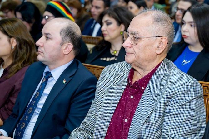 Bakıda Daha yaxşı gələcəyin vədi adlı sərgi açıldı — FOTOLAR Bakıda Daha yaxşı gələcəyin vədi adlı sərgi açıldı — FOTOLAR